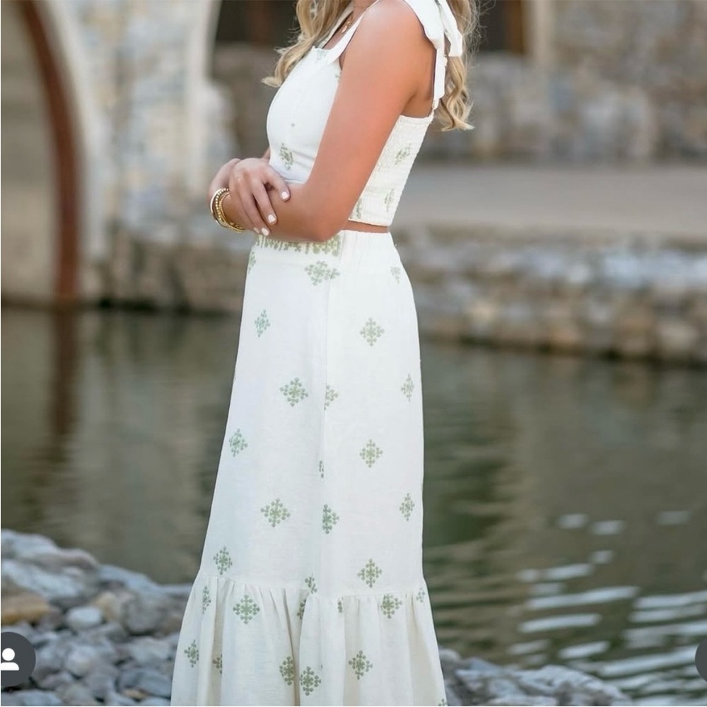 NEW SET HOUSE OF HOUSE EMBROIDERED SKIRT AND TOP
🚨NO DISCOUNT ON THIS SET - Picture 13 of 14